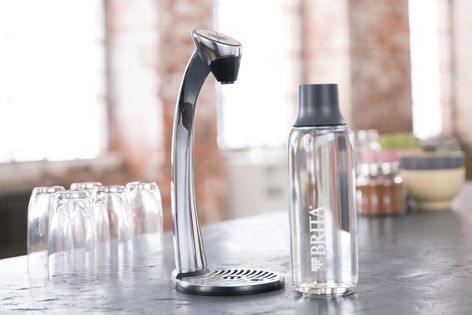 The tap offers high-capacity dispensing capabilities, allowing for consistent performance during peak periods of use.