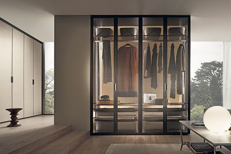 The front and back uprights of the Cover Freestanding wardrobe system are provided with an optional integrated LED lighting system.