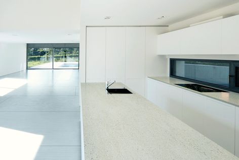 Dekton is resistant to abrasion and UV rays, and is ideal for floors, walls and countertops.