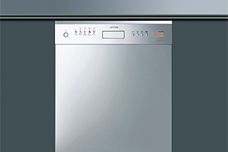 Semi Pro dishwasher by Smeg