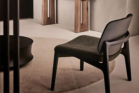 Designer Emmanuel Gallina was inspired by nature when shaping the Curve armchair’s elegant proportions and fluid transitions between forms. Enquire with Poliform to order Curve today.