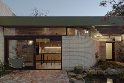 Garden House by Placement Studio and Nest, located in the coastal town of Inverloch in Victoria, connects indoor and outdoor spaces with the continuity of bold brickwork.